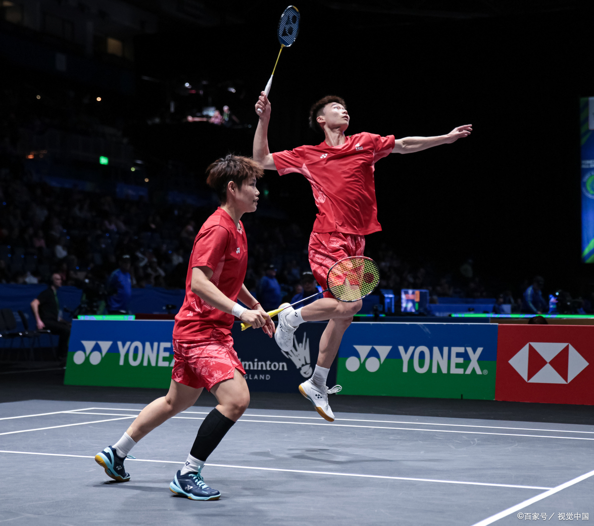 出4个篮板 出4个篮板