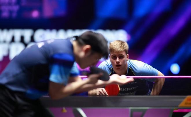 刷新纪录的 刷新纪录的